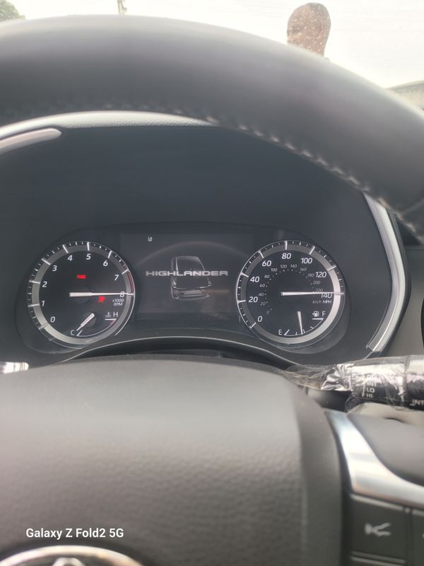 Thumbnail 10 of 2022 Toyota Highlander xle